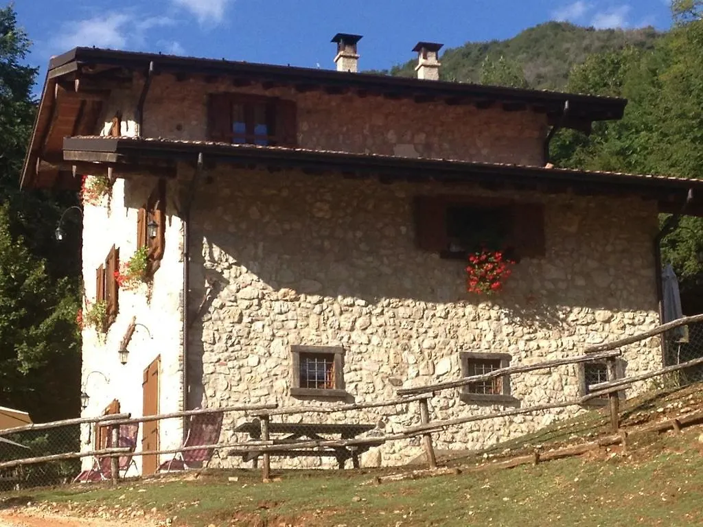 Agriturismo Agrimon Vila Sabbio Chiese 0*,  Itália