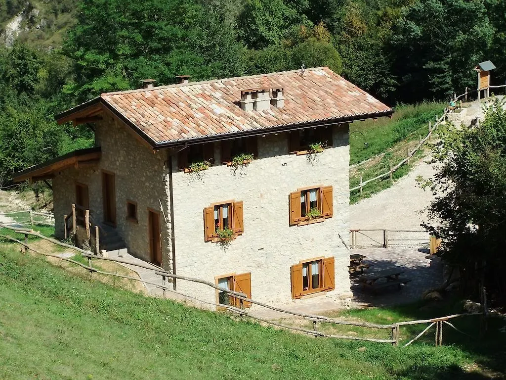Agriturismo Agrimon Villa Sabbio Chiese Italy
